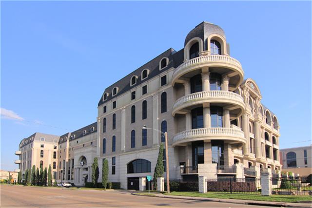 The Renoir in River Oaks Shopping District